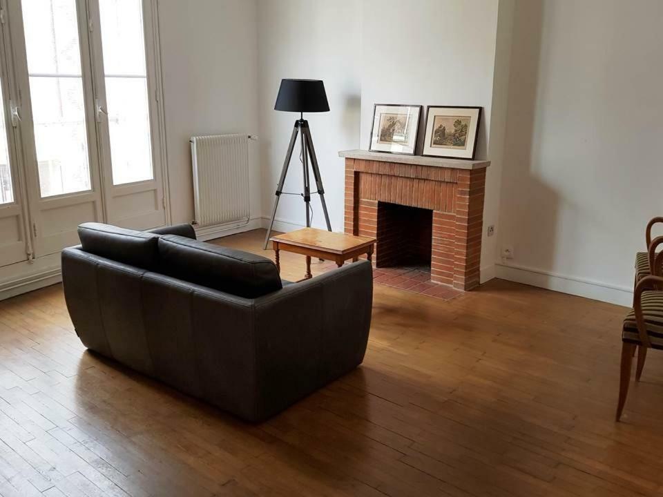 Charmant Appartement Au Pied Du Chateau 지엔 외부 사진